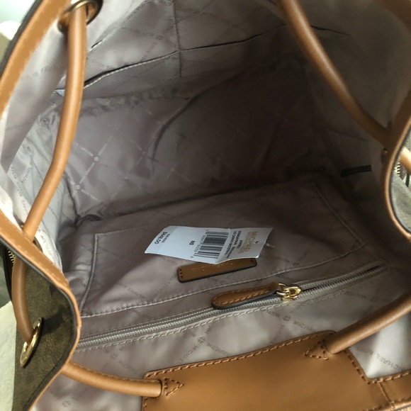 Last one 😍 New Mk backpack vanilla ❣️ - Picture 5 of 7